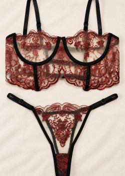 Bralette Set με String από Δαντέλα