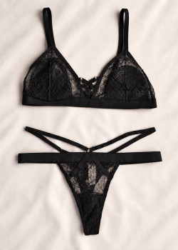 Bralette Set με String από Δαντέλα