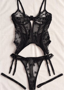 Σετ Bustier με String