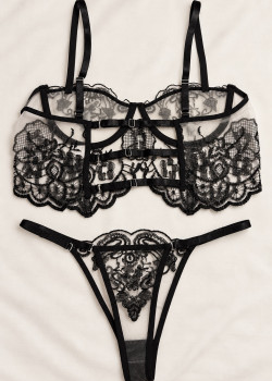 Bralette Set με String από Δαντέλα