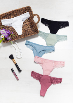 String βαμβακερό με δαντέλα