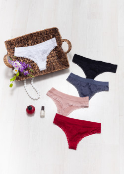 String Δαντέλα με διαφάνεια