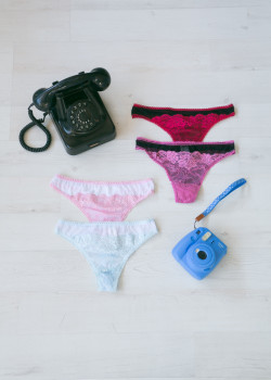 String Δαντέλα με διαφάνεια